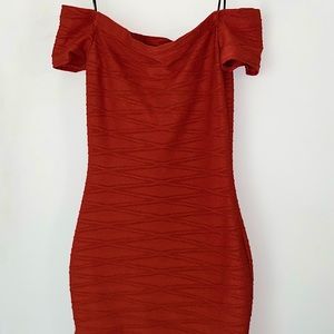 Windsor, red-orange bodycon dress // size small !!